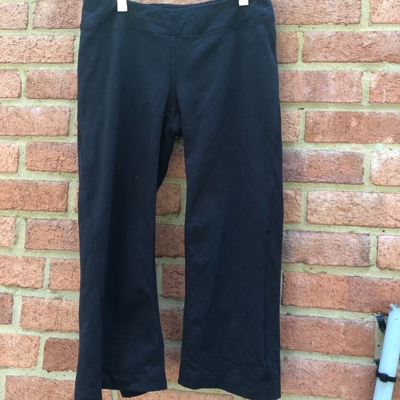 $6 add to bundle! Lucy black Lotus crops. Size small. - Picture 2 of 8